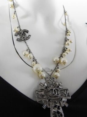 Authentic Chanel Pearl necklace